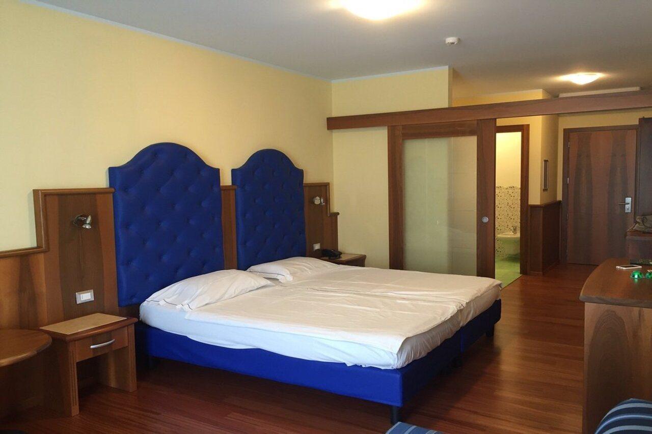 Hotel Internazionale Torri Del Benaco Extérieur photo