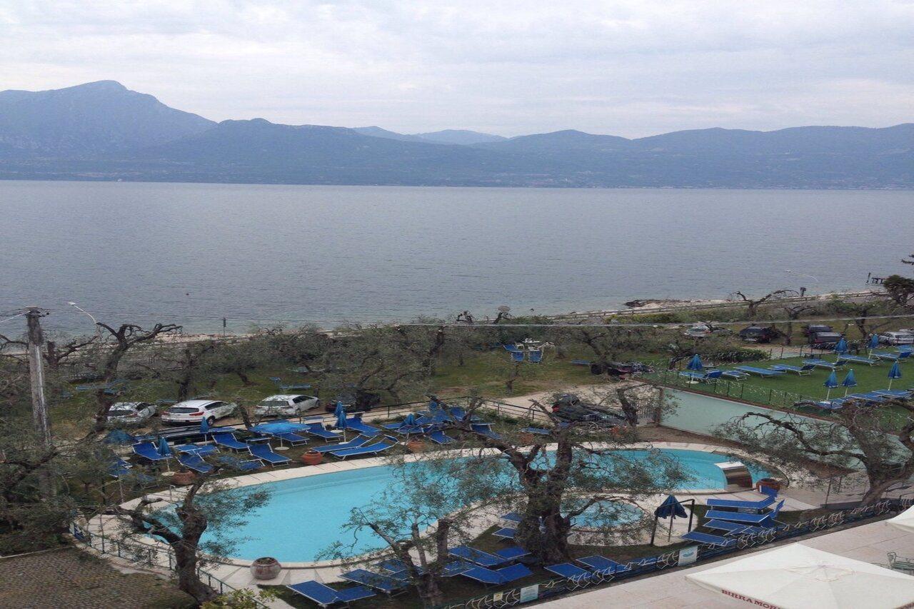Hotel Internazionale Torri Del Benaco Extérieur photo