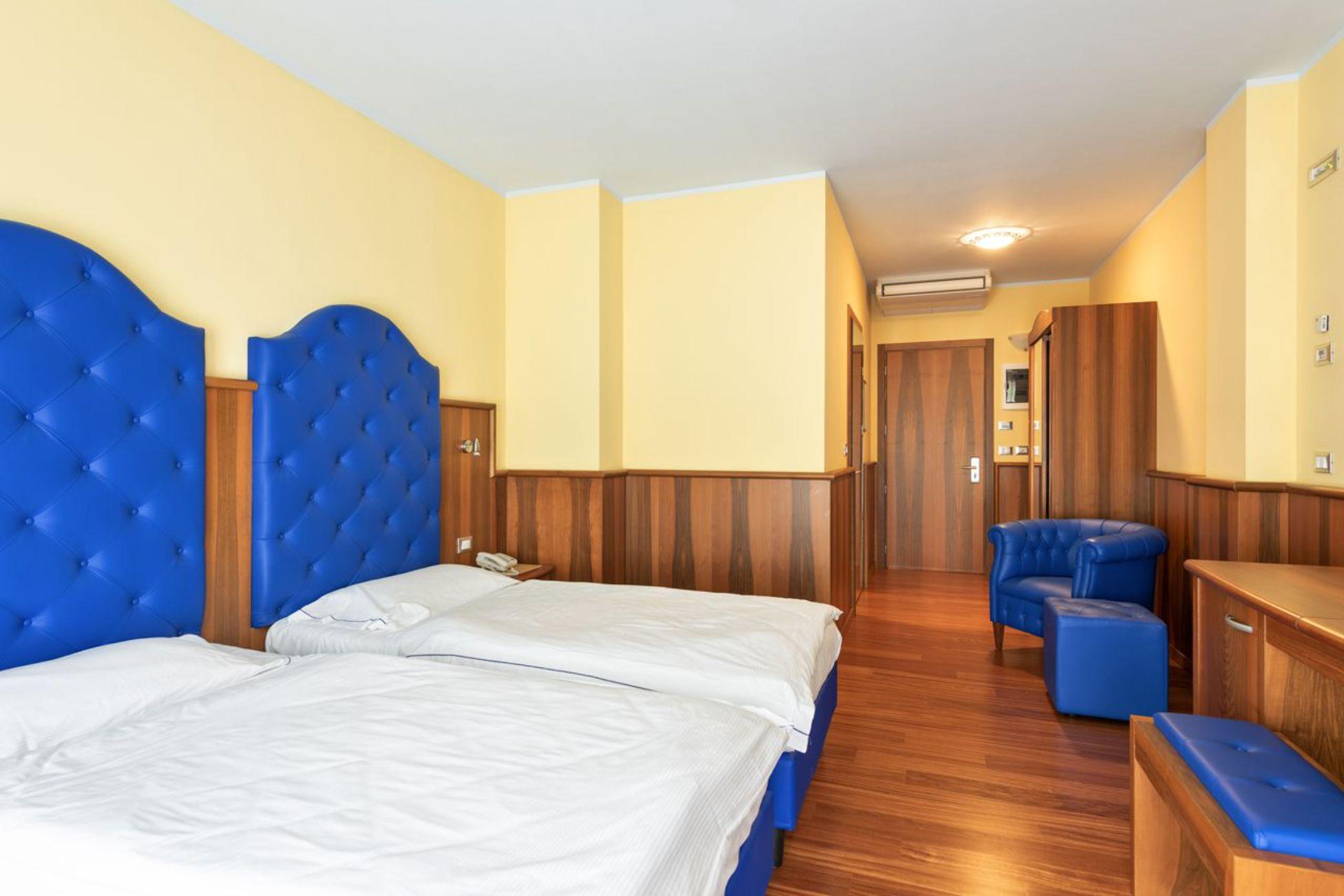 Hotel Internazionale Torri Del Benaco Extérieur photo