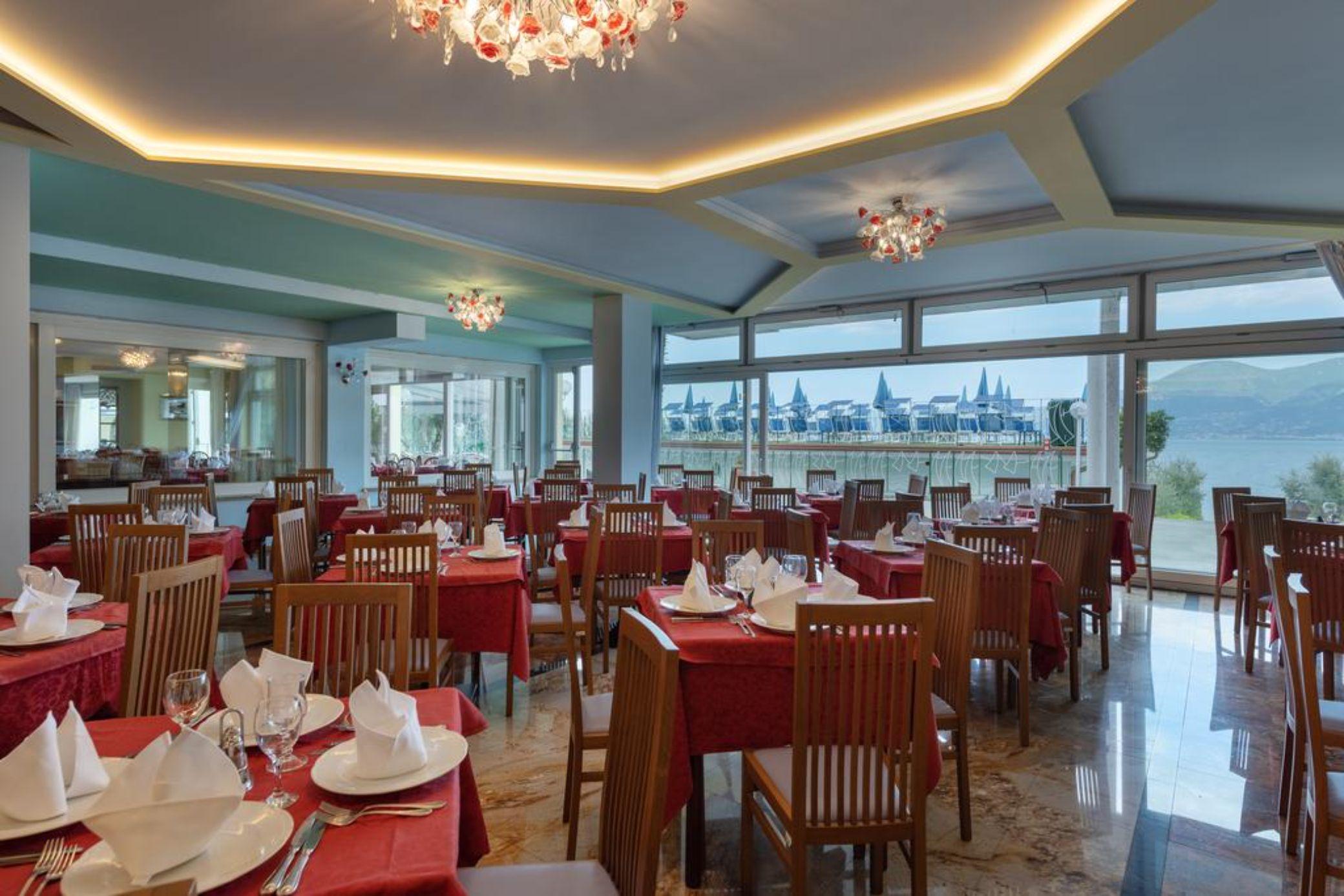 Hotel Internazionale Torri Del Benaco Extérieur photo