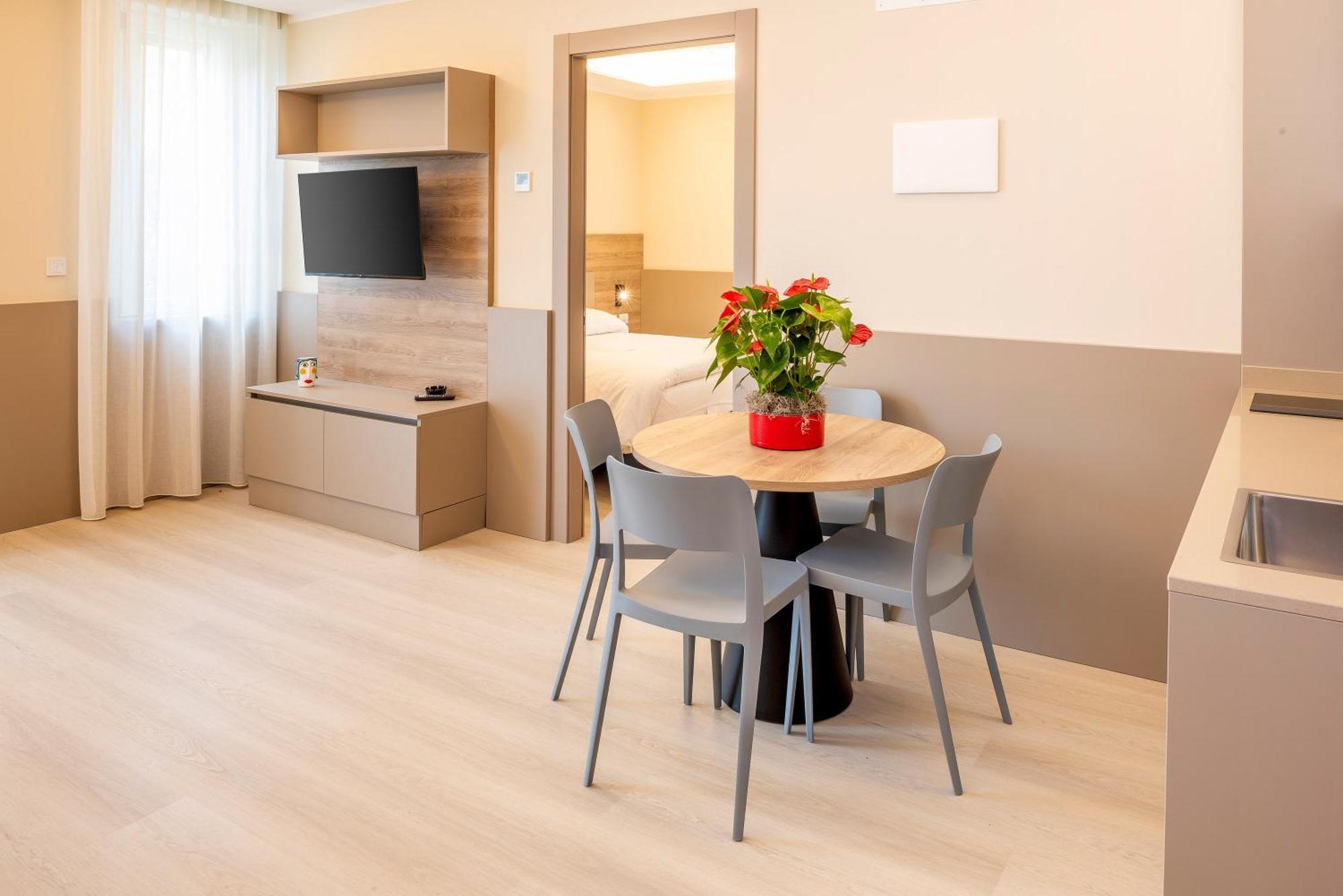 Hotel Internazionale Torri Del Benaco Extérieur photo