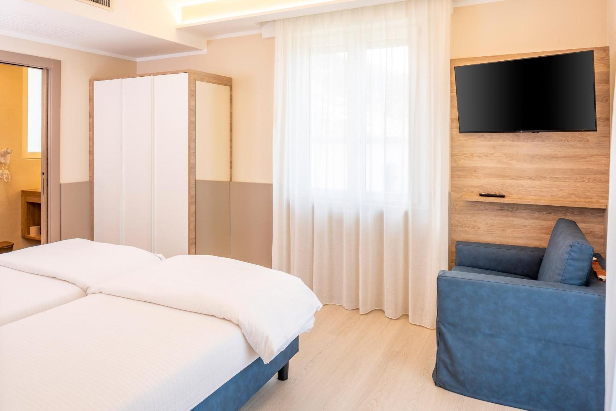 Hotel Internazionale Torri Del Benaco Extérieur photo